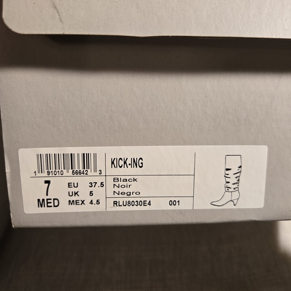 Reaction Kenneth Cole Black Slouchy Heeled Boots - Picture 7 of 7